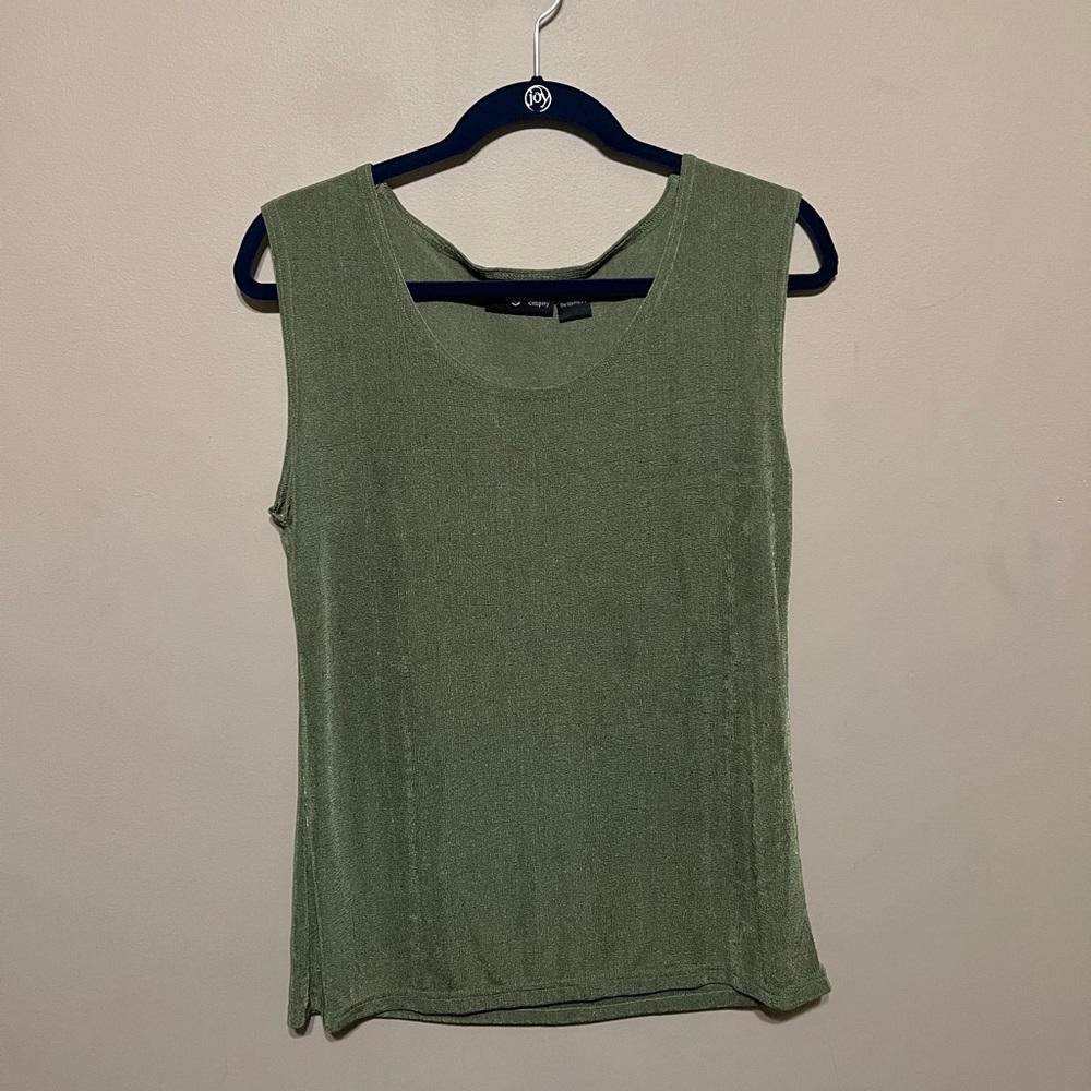 Shimmer-Threaded Ribbed Tank